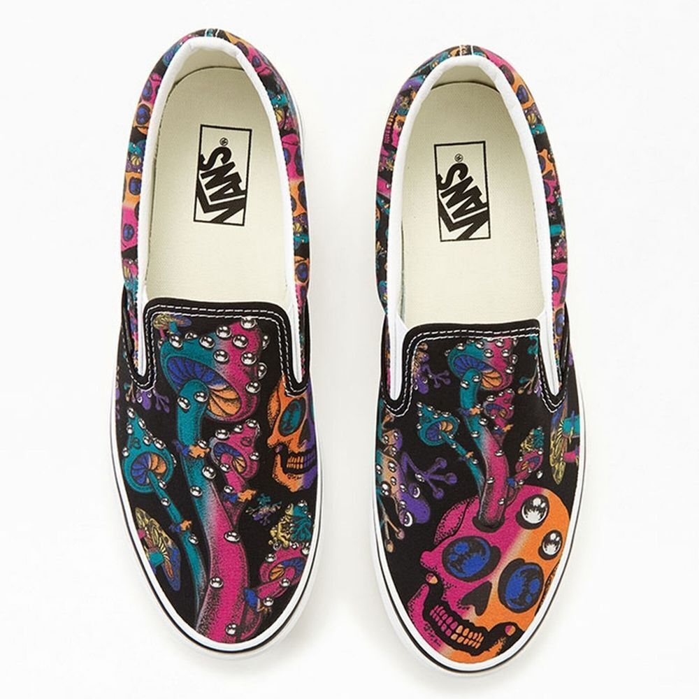 NWT Vans | Trippy Dip Classic Slip-On Shoes Black Multi Mushroom Skull Women 9 - Picture 2 of 7